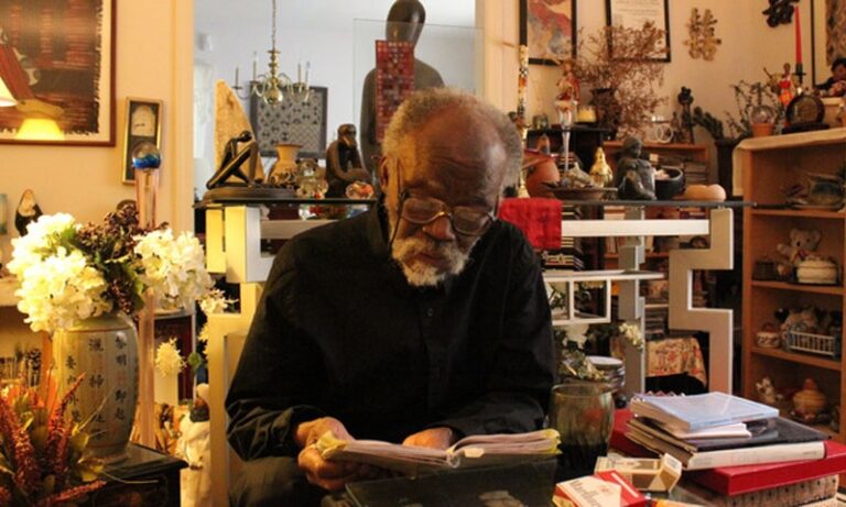 « L’Invention de l’Afrique », de Valentin-Yves Mudimbe : un