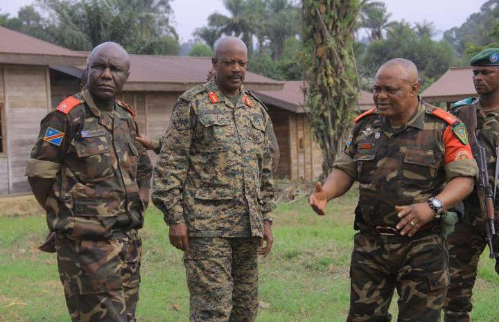 Évaluation Opération Shujaa: le Général Major KAYANJA séjourne à Beni